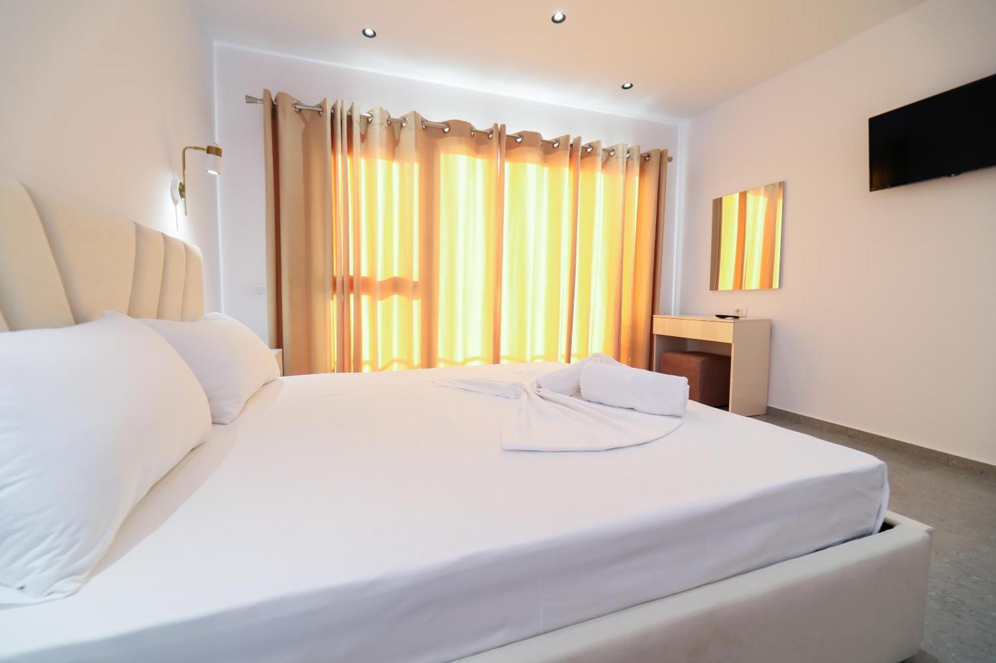 Dena Apartment *