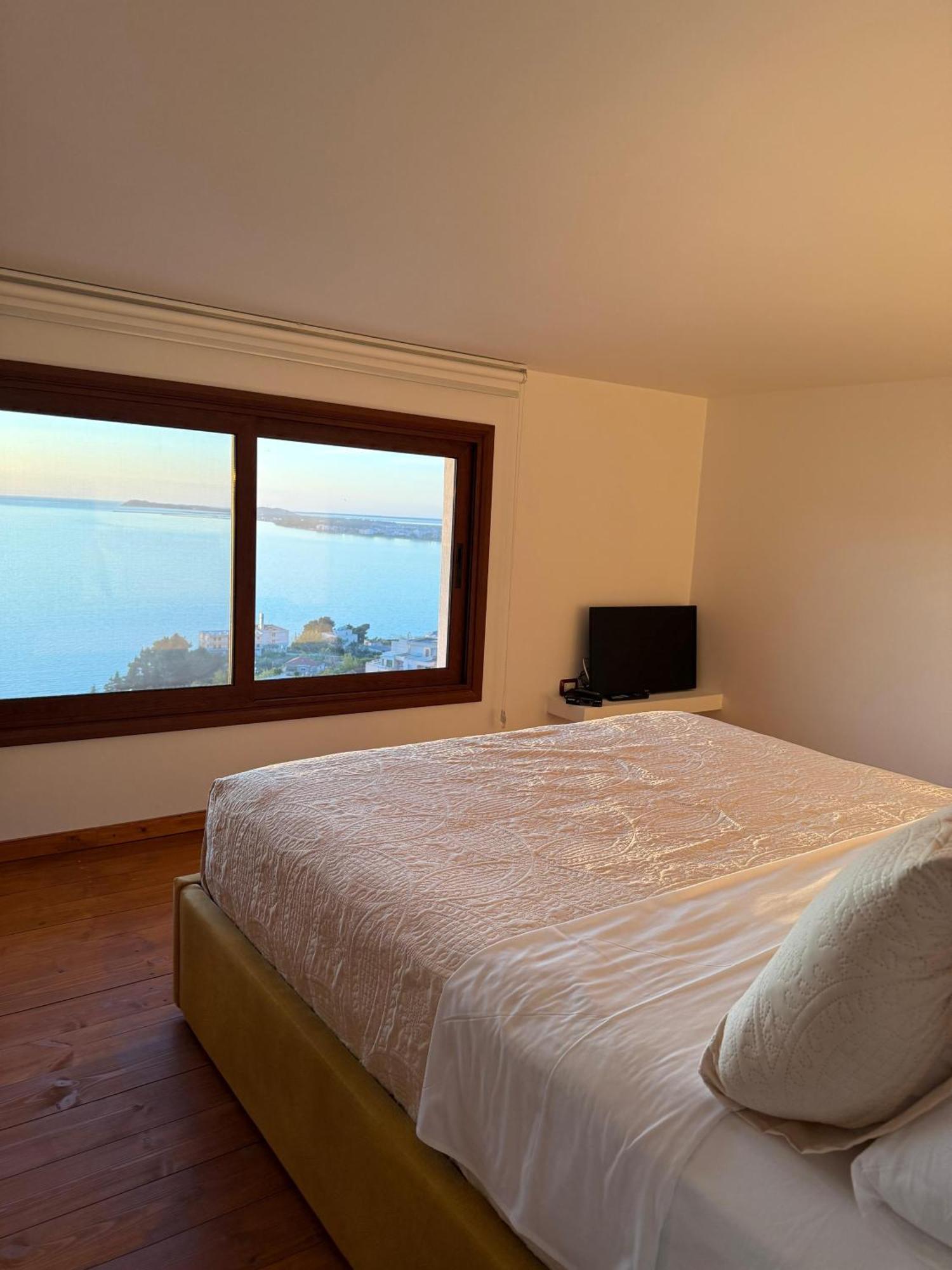 Apartment Dena *